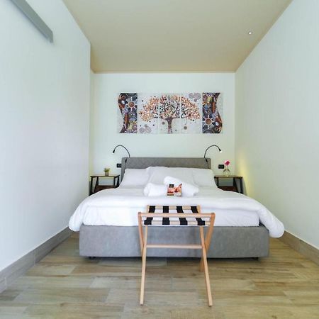 Paradise Suite ลาตินา ภายนอก รูปภาพ