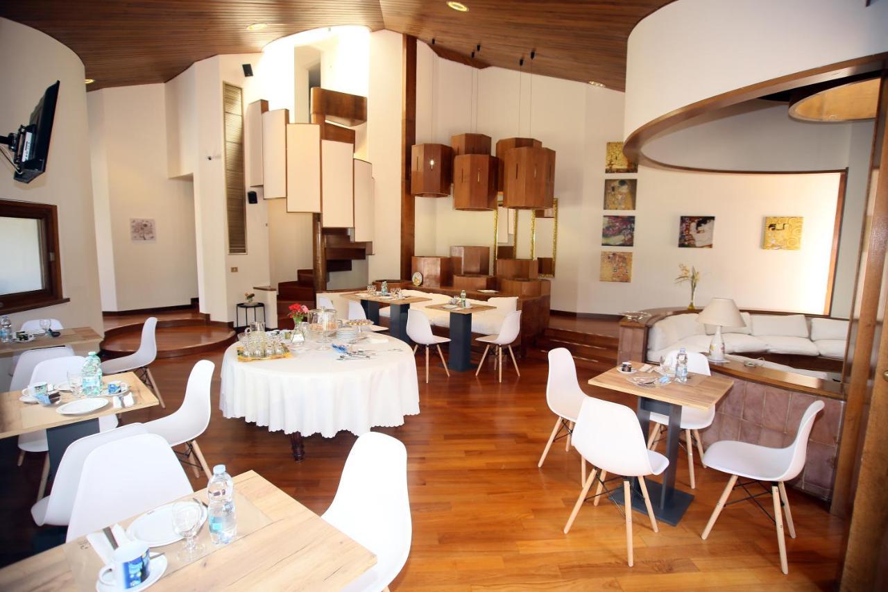 Paradise Suite ลาตินา ภายนอก รูปภาพ