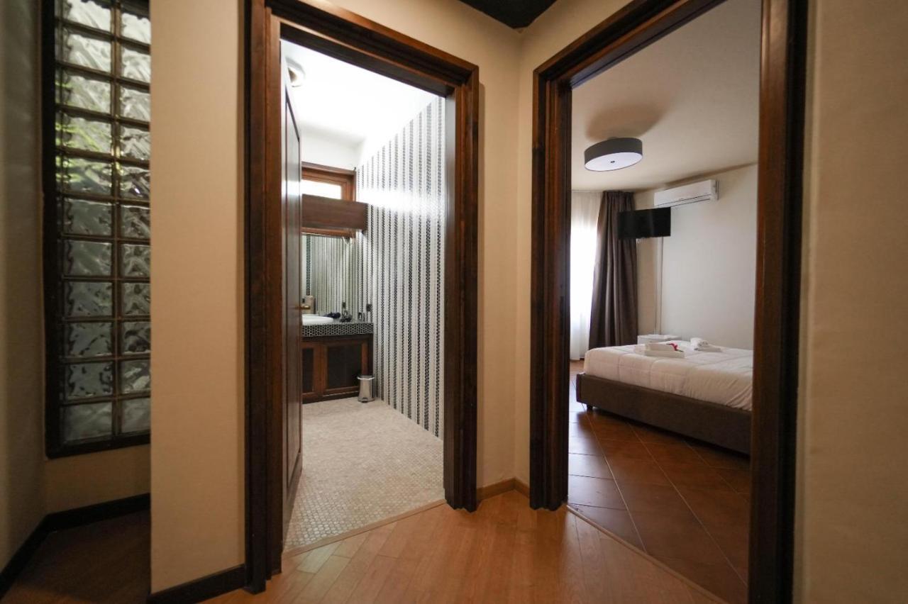 Paradise Suite ลาตินา ภายนอก รูปภาพ