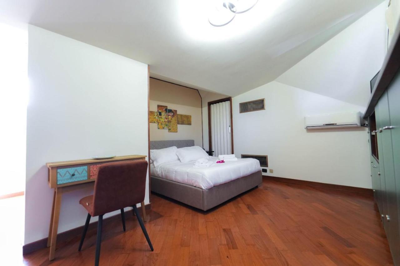 Paradise Suite ลาตินา ภายนอก รูปภาพ