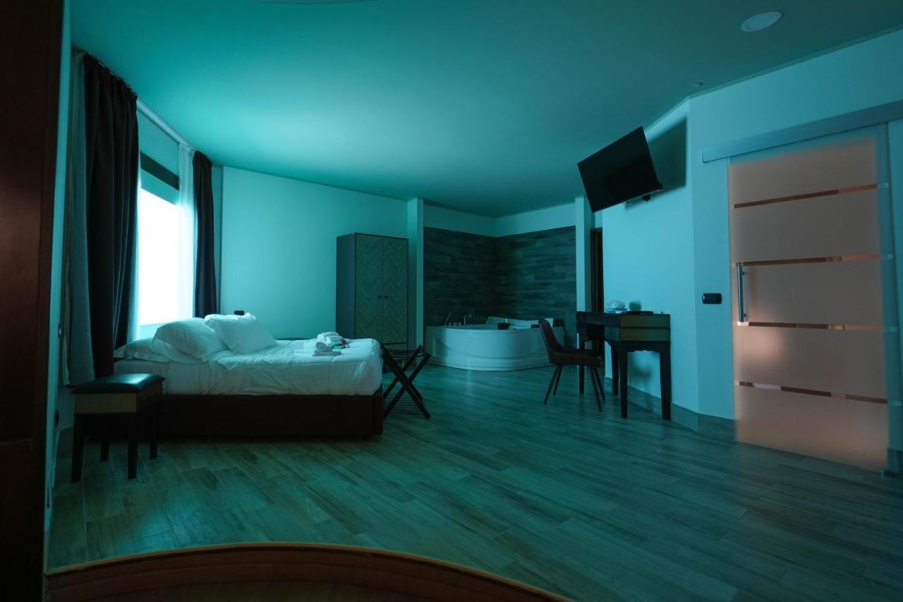 Paradise Suite ลาตินา ภายนอก รูปภาพ