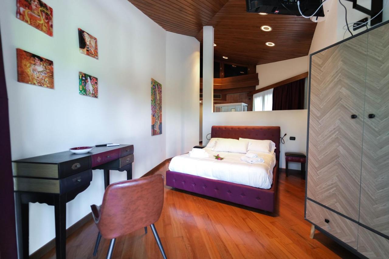 Paradise Suite ลาตินา ภายนอก รูปภาพ