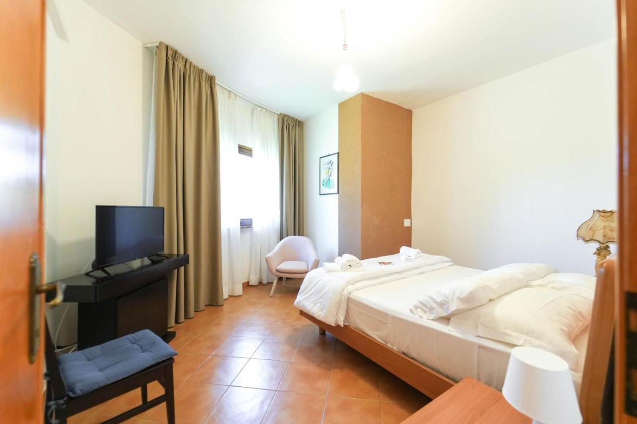 Paradise Suite ลาตินา ภายนอก รูปภาพ